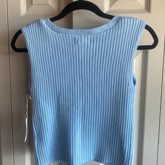 Jessica Simpson NWT Sleeveless Vneck Button Down Knit Sweater Vest Size medium - Picture 6 of 10